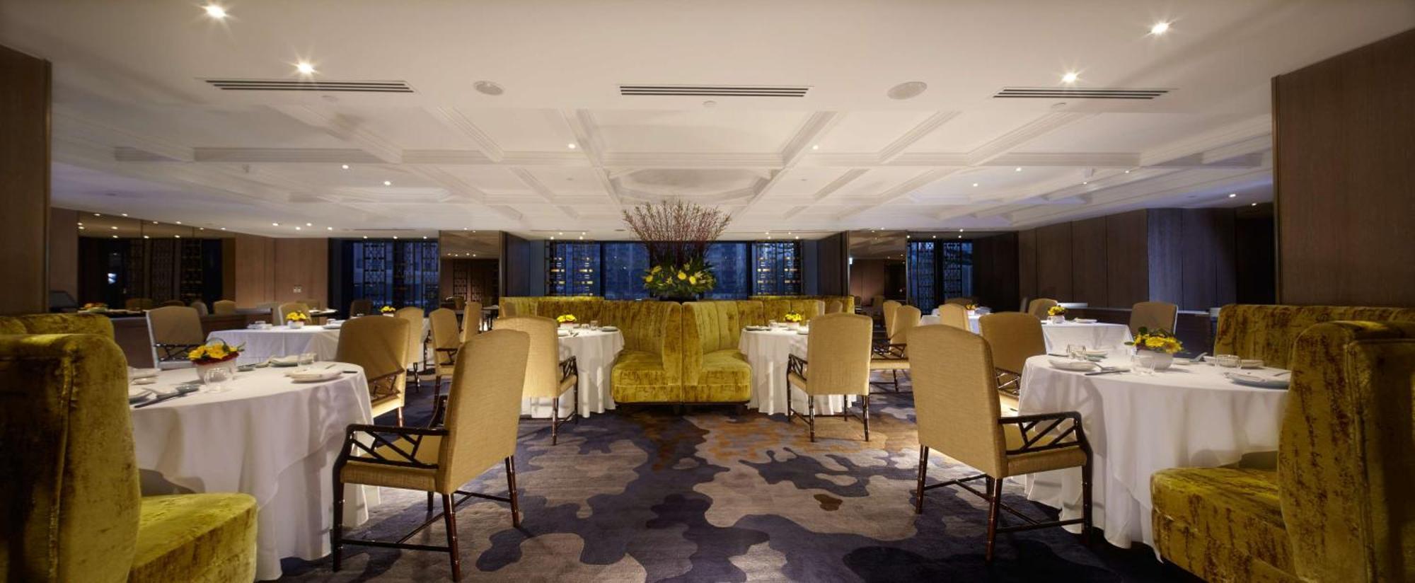 Grand Hyatt Khách sạn 5*